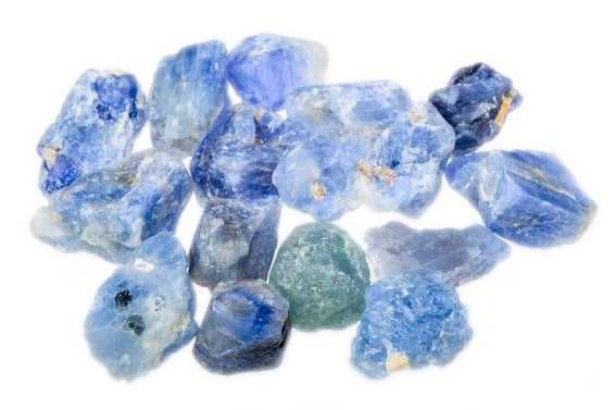 Tajemnicze pochodzenie błękitnego kamienia szlachetnego