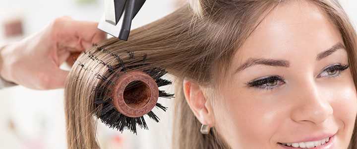 Ile zarabia fryzjer - Przegląd płac w branży fryzjerskiej | Najnowsze informacje o zarobkach fryzjerów