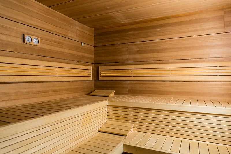 Sauna sucha temperatura - korzyści i zasady | TwojeMiejsce.pl