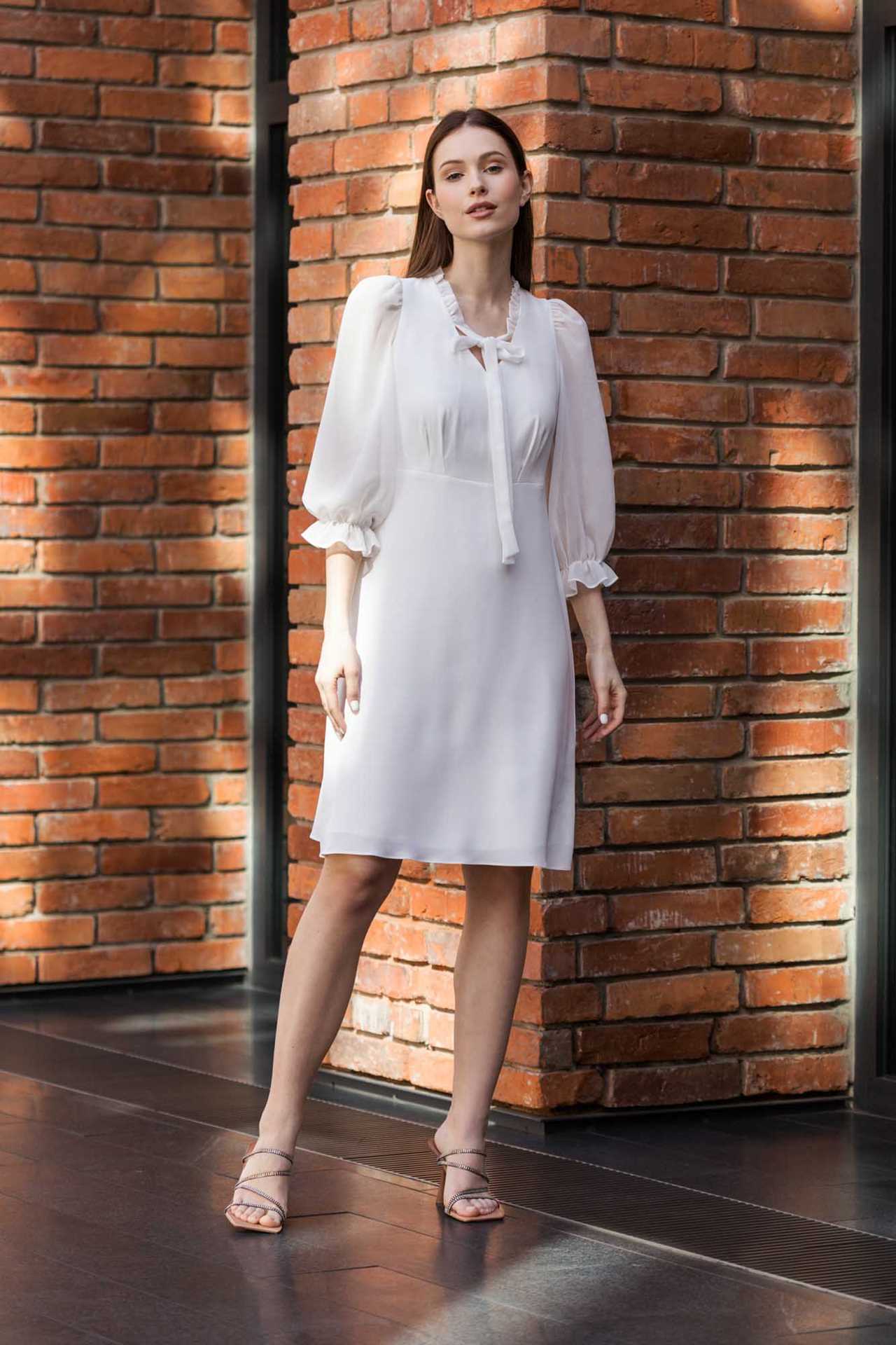 Sukienka biała elegancka - idealna na każdą okazję | Nazwa Strony