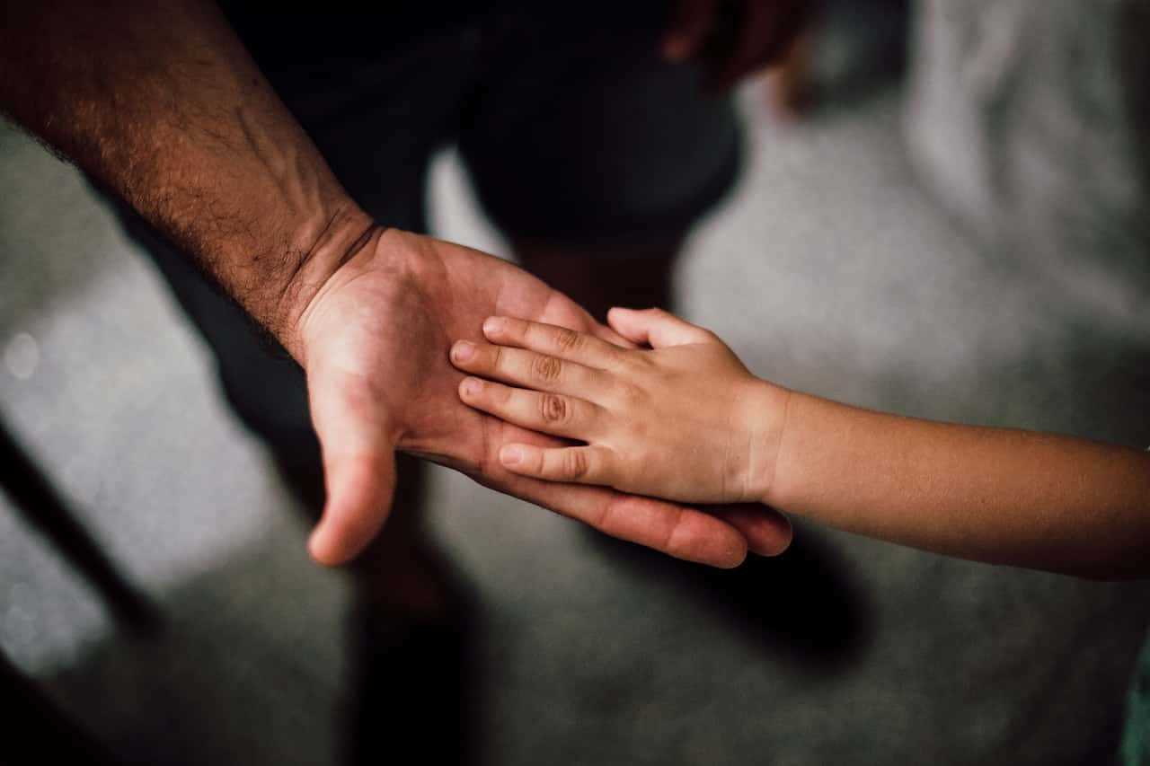 Jak daddy issues wpływają na relacje międzyludzkie?