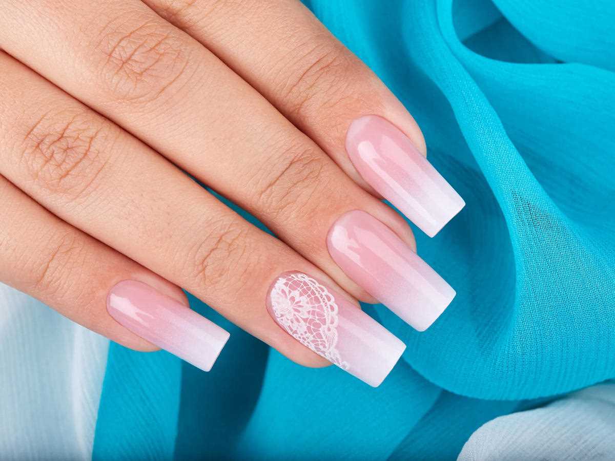 Modne paznokcie ombre - jak stworzyć piękny gradient na paznokciach Modne paznokcie ombre - jak stworzyć piękny gradient na paznokciach