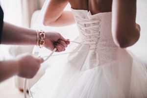 Materiały i zdobienia sukni ślubnej princessa