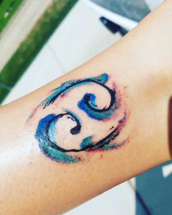 Tatuaż z rakiem jako symbolem księżyca