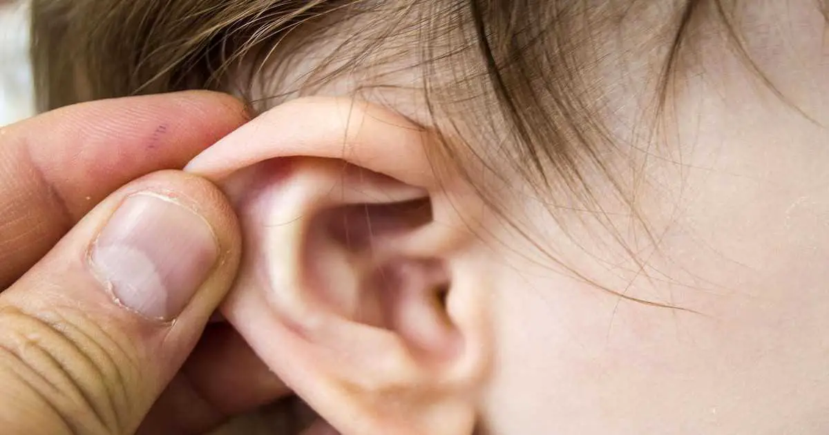 Przyczyny pieczenia lewego ucha
