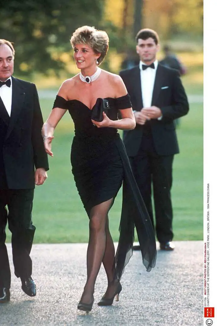 Sukienka zemsty Diana - elegancka i wyjątkowa kreacja dla kobiet