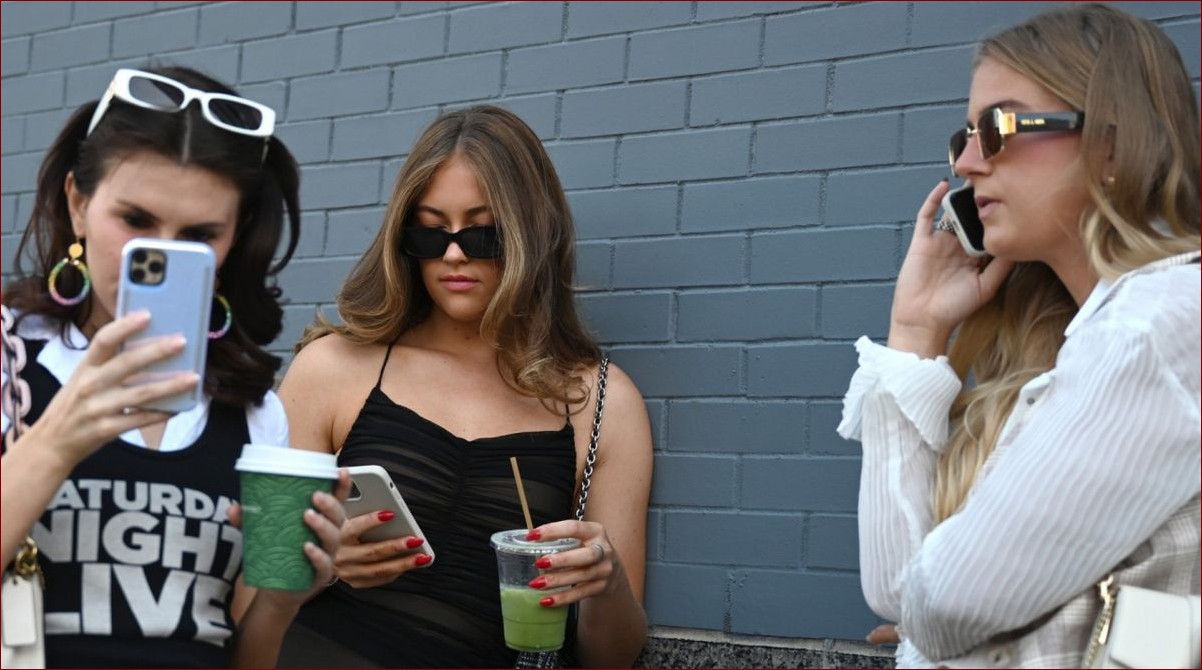 Co napisać facetowi żeby oszalał: 9 sugestywnych technik z gwarancją sukcesu